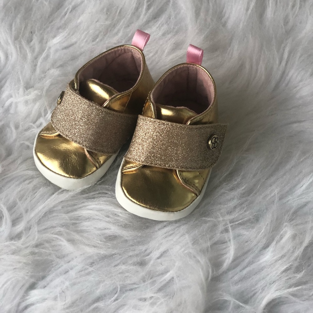 Baby soft bottom shoes